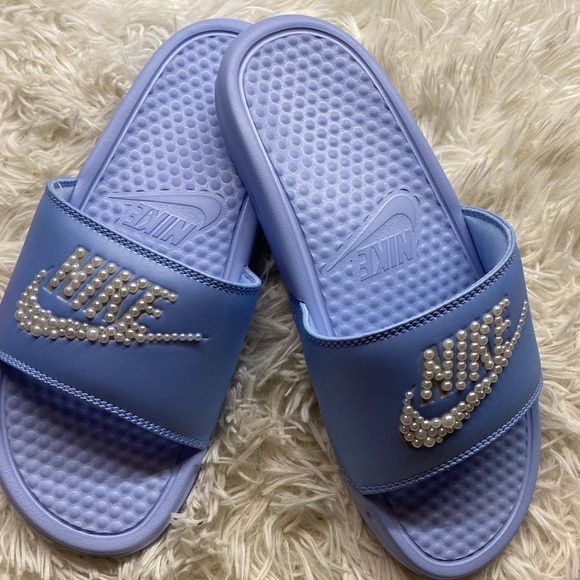 Nike size 8 - Picture 3 of 5